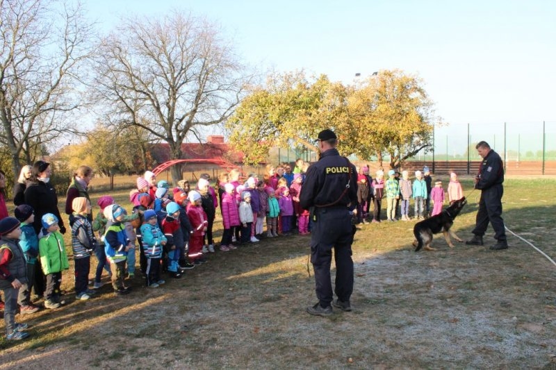 Návštěva od policie – 22. 10. 2018 - Image 10
