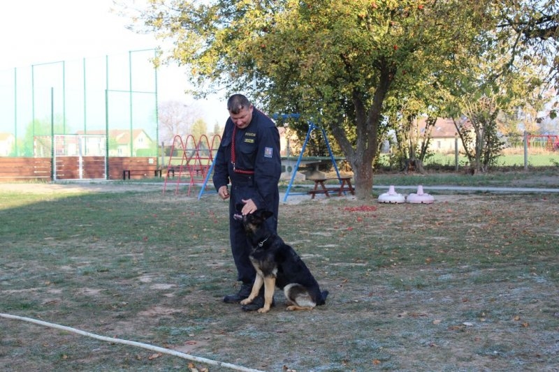 Návštěva od policie – 22. 10. 2018 - Image 12