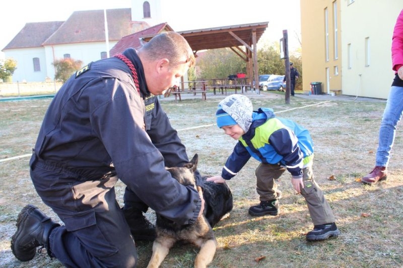 Návštěva od policie – 22. 10. 2018 - Image 13