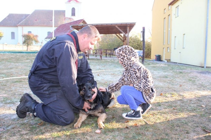 Návštěva od policie – 22. 10. 2018 - Image 17