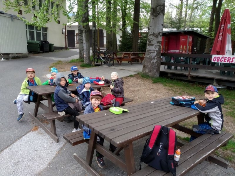 Výlet ZŠ a MŠ (předškoláci) 20. 5. 2019 –  Sklárna Harrachov, Mumlavské vodopády - Image 4