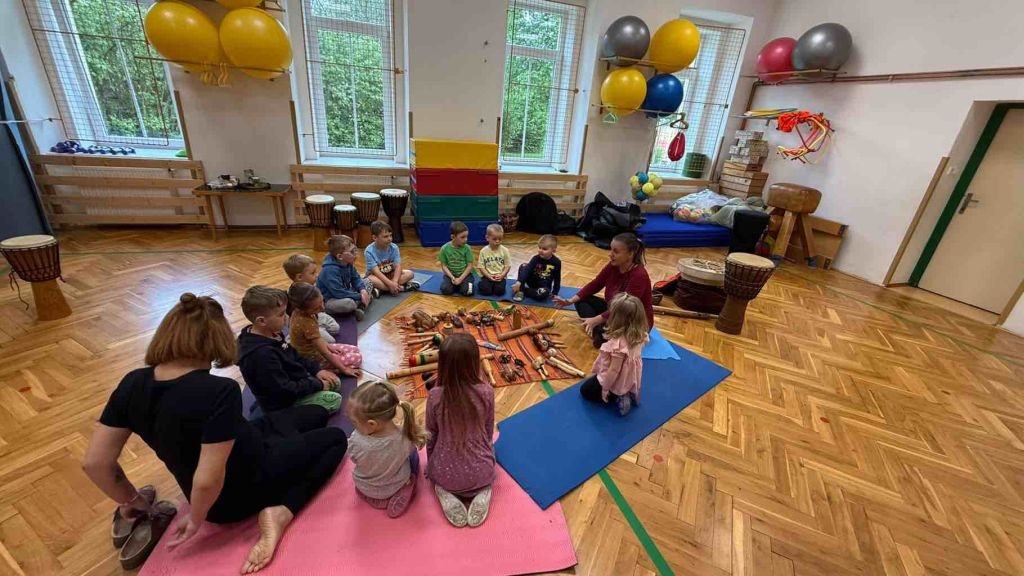 Bubnování s paní Dlouhou