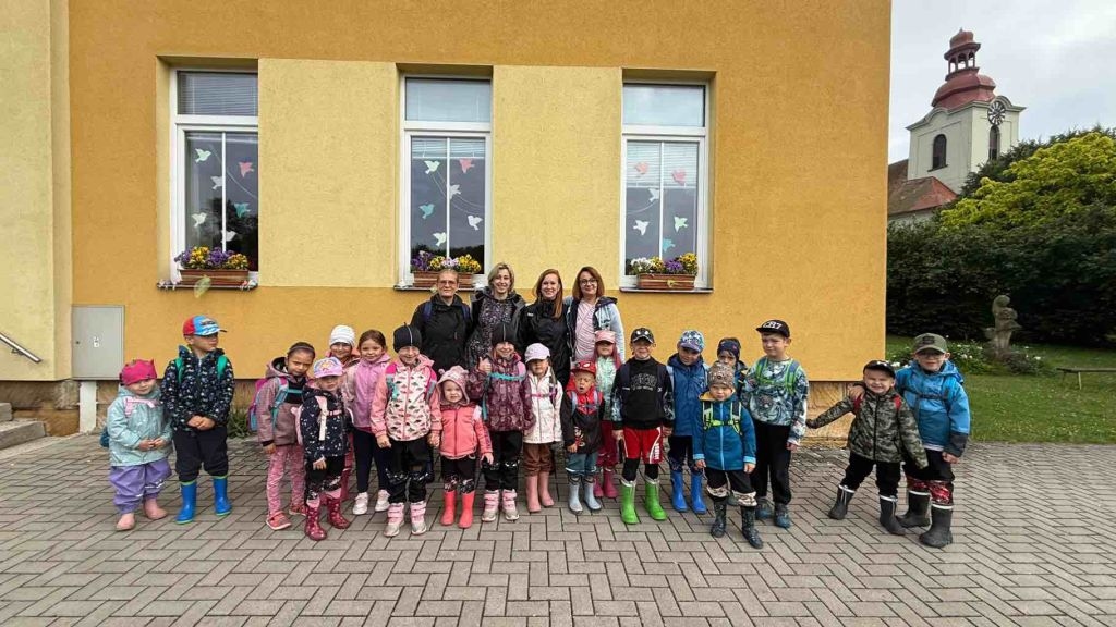 Pěší výlet do Úlibic k oboře s daňky a muflony - 12. 6. 2026