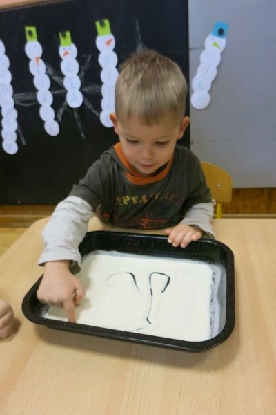 Paní zima kraluje, barvičkami maluje – Broučci a Berušky – bílé pondělí - Image 11