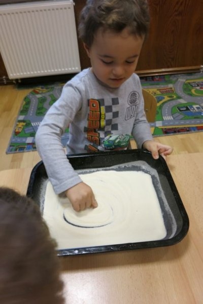 Paní zima kraluje, barvičkami maluje – Broučci a Berušky – bílé pondělí - Image 17